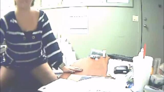 Married hotty copulates her employee at work - cam19.org